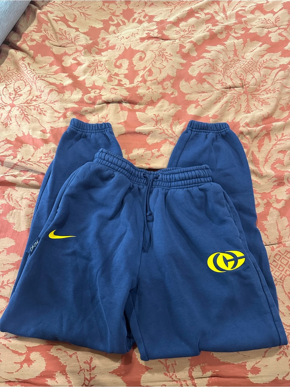 Caitlyn Clark sweats